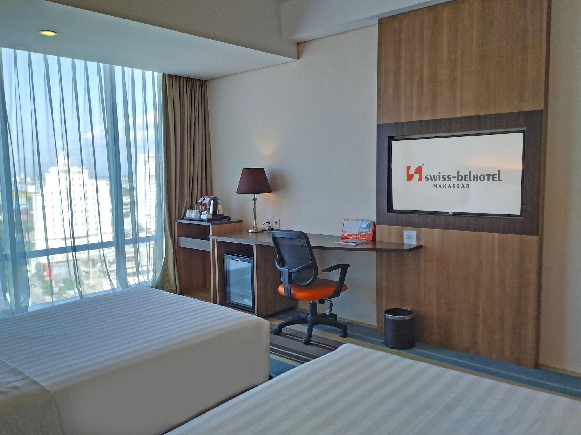 Swiss-Belhotel Makassar Exterior photo